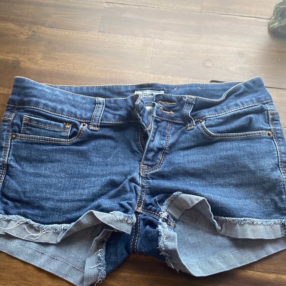 Mudd size 3 junior Jean shorts